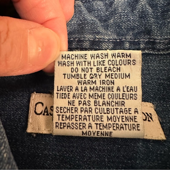 Casual Connection Women’s Denim Button Up Long Sleeves Shirt Medium - Picture 9 of 9